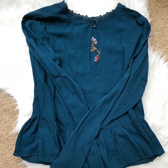 Beautiful Embroidered Boho Blouse - Picture 4 of 5